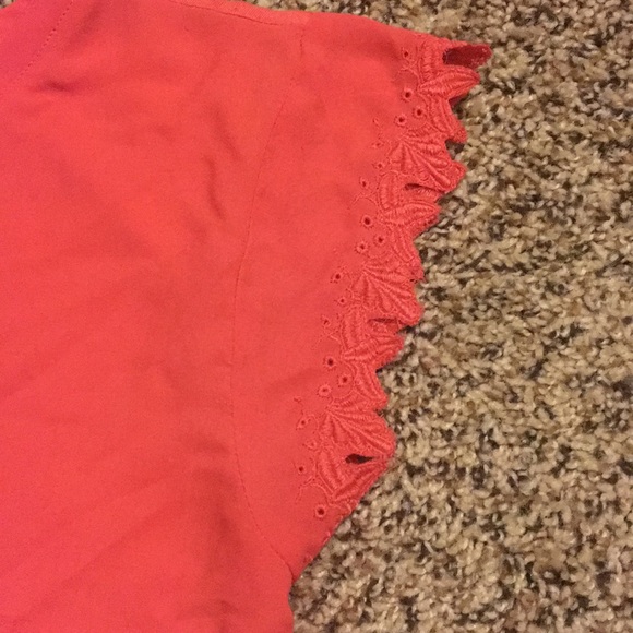 Pink LOFT blouse with flowery detail. - Picture 3 of 5